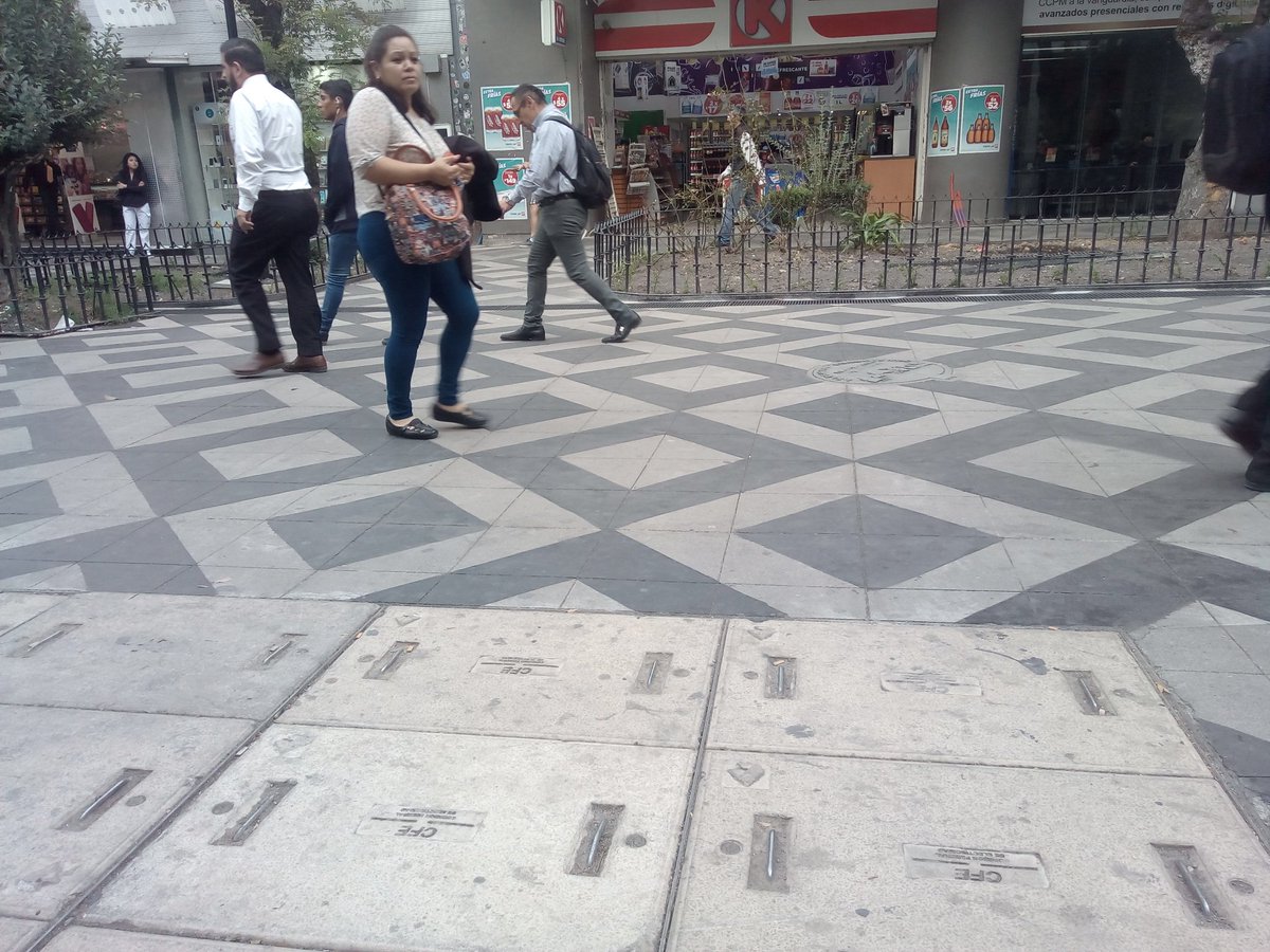 mdavidmata's tweet photo. En el proyecto 'Repavimentación de calle Génova con concreto hidráulico, guarniciones y banquetas en la Delegación Cuauhtémoc en el Distrito Federal' únicamente falta un tramo.
#RallyMX #DatosEnLaCalle @TPresupuestaria https://t.co/kMmOdDxX5C