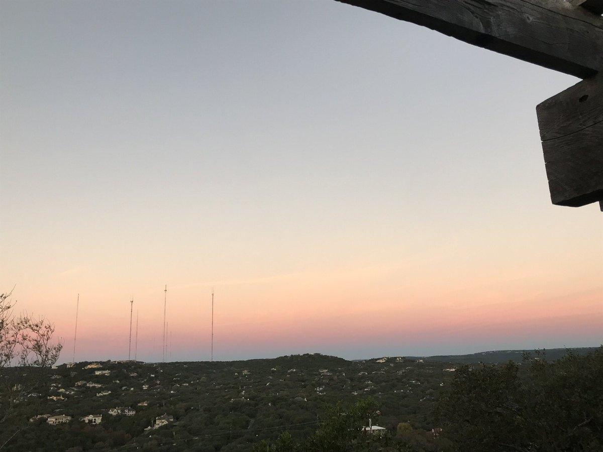 Hannahgricee's tweet photo. Dear terez, wishing you only beautiful skies on your sweet 17 @teresaalacayo https://t.co/UGXlOxMqTJ