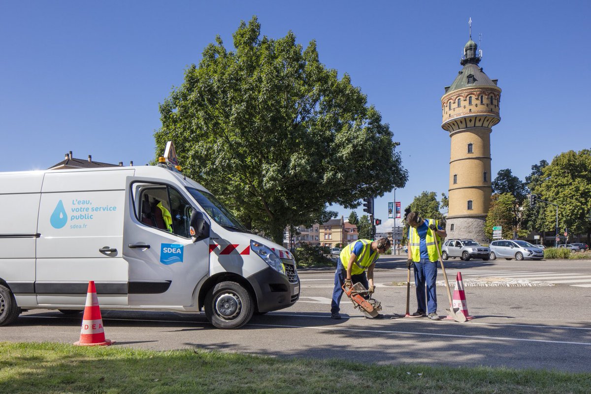SDEAAlsaceMose's tweet image. Des moyens mutualisés pour une gestion publique de l’eau et un service de proximité à moins de 30 minutes de chaque client ! instagram.com/p/BfY3ojzjEwH/ #eau #water #alsace #moselle #proximité #acteur de l’eau #eau publique #servicepublic #serviceclients #assainissement #eaupotable