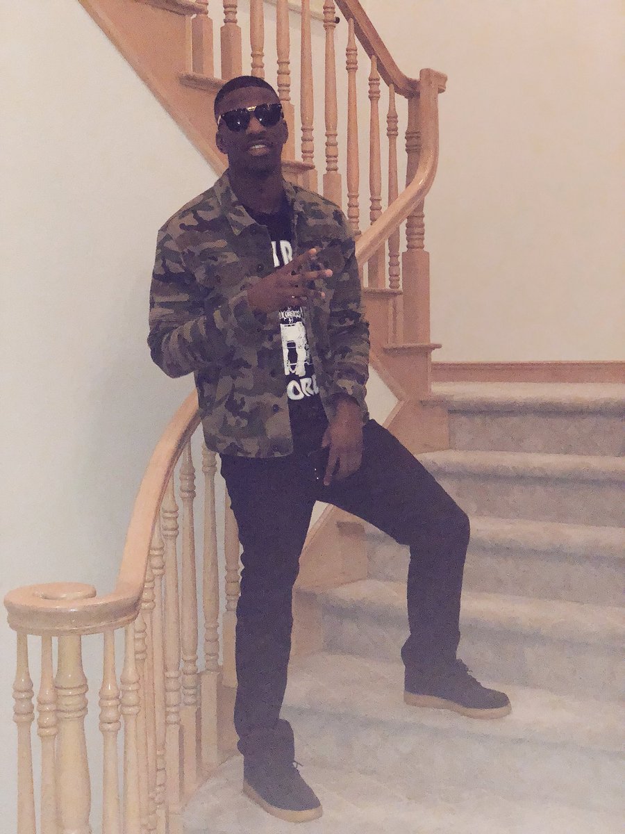 iamrp85's tweet photo. Lifestyle 😎 #rp85 https://t.co/cmYJaKqscY