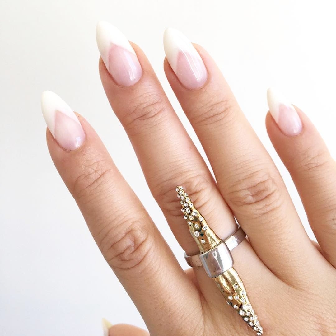 PopMyNails_'s tweet photo. Une #manucure originale et minimaliste !🦄 #nails #nailart #ongles #manucure #vernis #popmynails #popmynailsbox https://t.co/7CImPsOogC