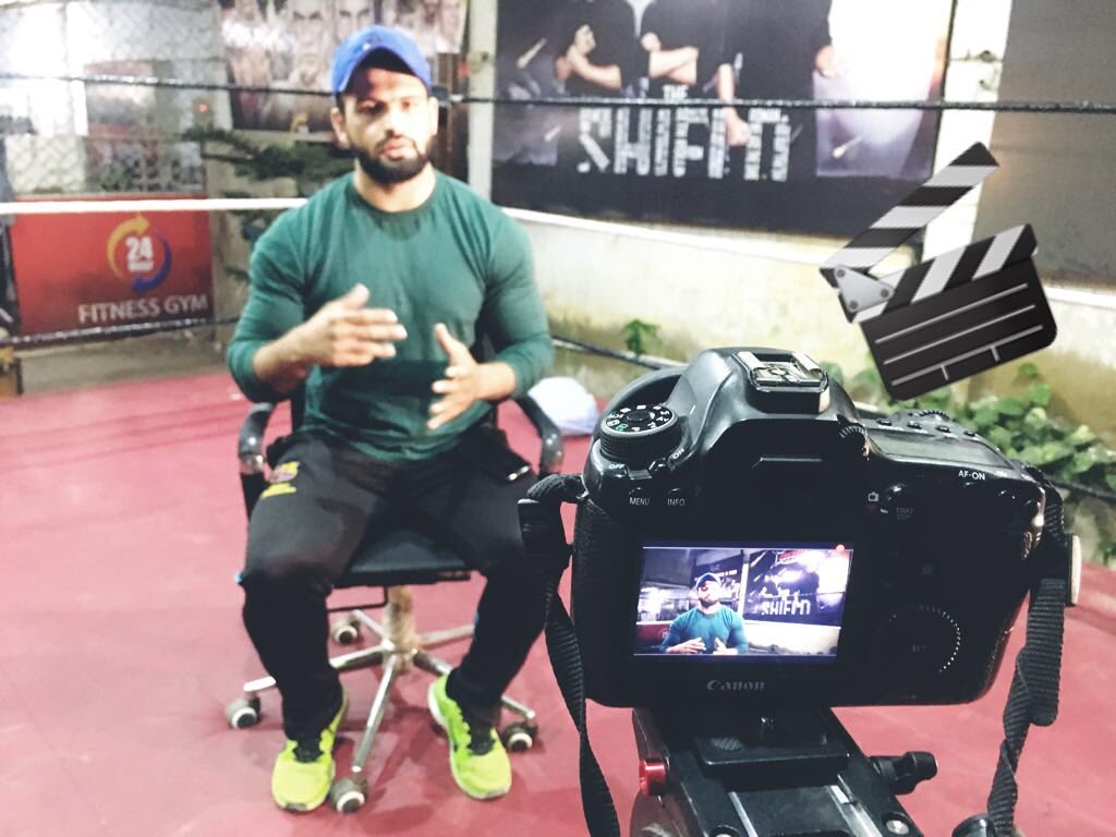 xmakfitness's tweet photo. Documentry with @iamkhiofficial
About RING OF SLAM -PRO WRESTLING PAKISTAN 🇵🇰
#prowrestling #ringofslam #documentary #fitness #sports #kingofsports #performance #crossfit #crossfitpakistan #ceo https://t.co/7xwl4XYVxM