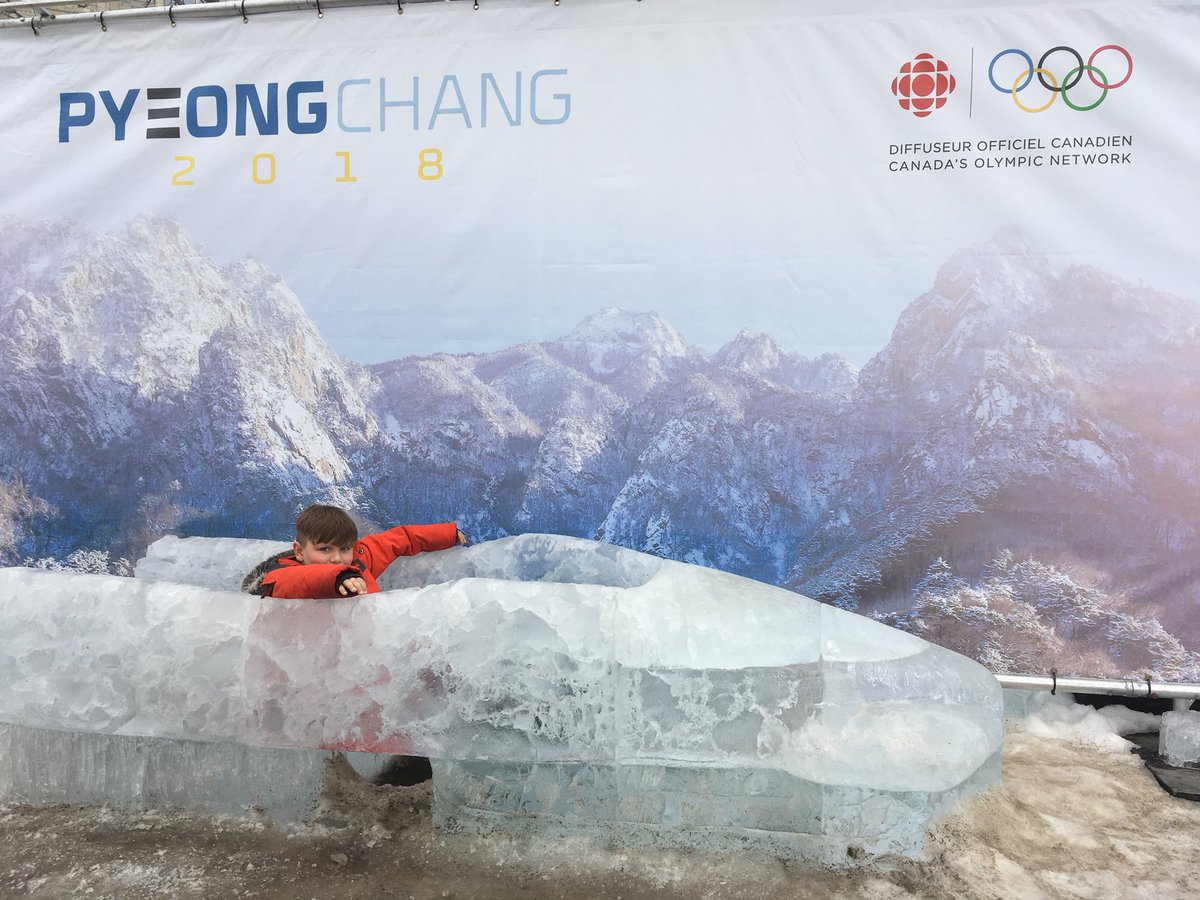 AtlanticCory's tweet photo. #GoCanadaCBC #winterlude2018 with @Ottawachell https://t.co/H4I8zRhKfG