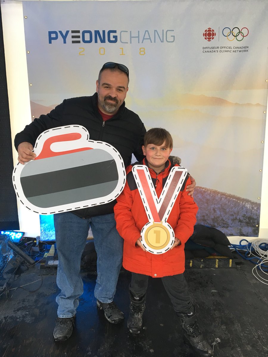 AtlanticCory's tweet photo. #GoCanadaCBC #winterlude2018 with @Ottawachell https://t.co/H4I8zRhKfG