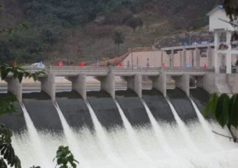 Zoom_eco's tweet photo. #RDC 150 mégawatts de « #Zongo2 » ne peuvent alimenter #Kinshasa pour l’instant ! | #SNEL #Sinohydro @PrimatureRDC via @Zoom_eco https://t.co/G40wYjfbB3 https://t.co/PkjkheA2BY