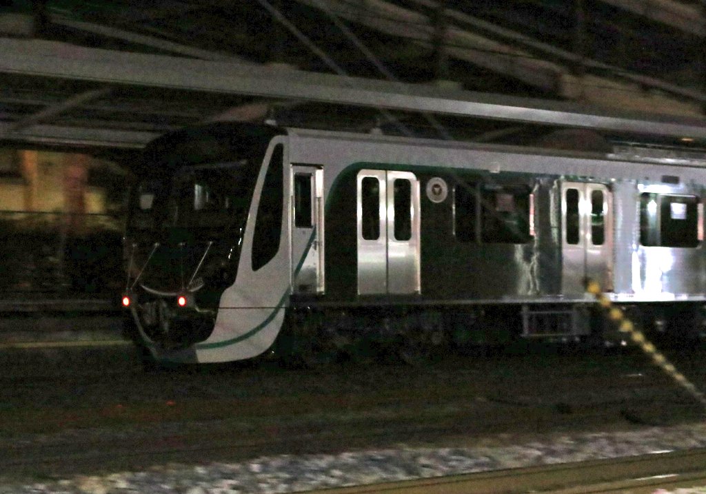 mikotane's tweet photo. 東急電鉄 2123F 甲種輸送 2/20
EF65 2139 + 2123F
鴻巣駅を通過しました🚃💨
#甲種輸送 #東急電鉄 #2123F https://t.co/ftODgLatEb