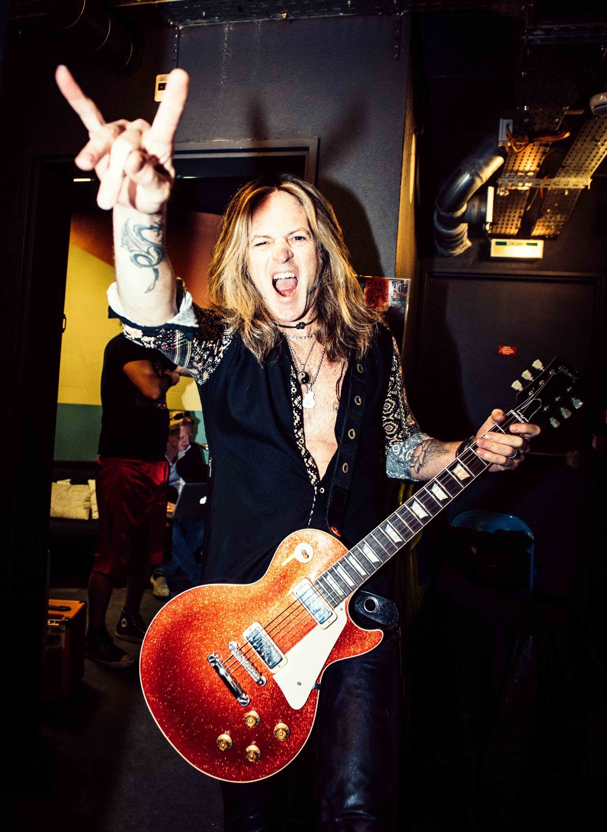 Happy Birthday, Doug Aldrich ! 