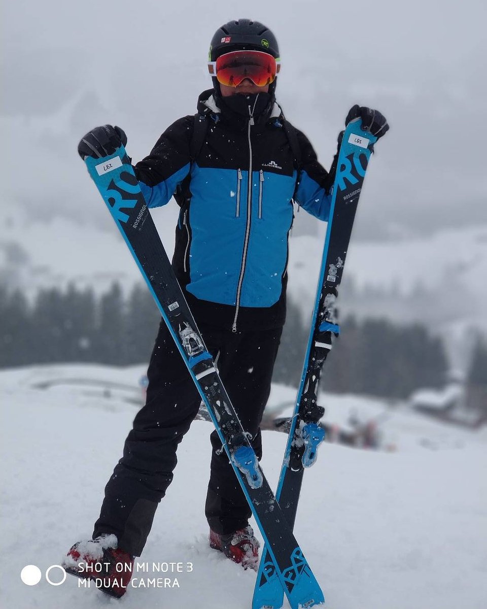 leijun's tweet photo. I like skiing. https://t.co/DenhvahPJE