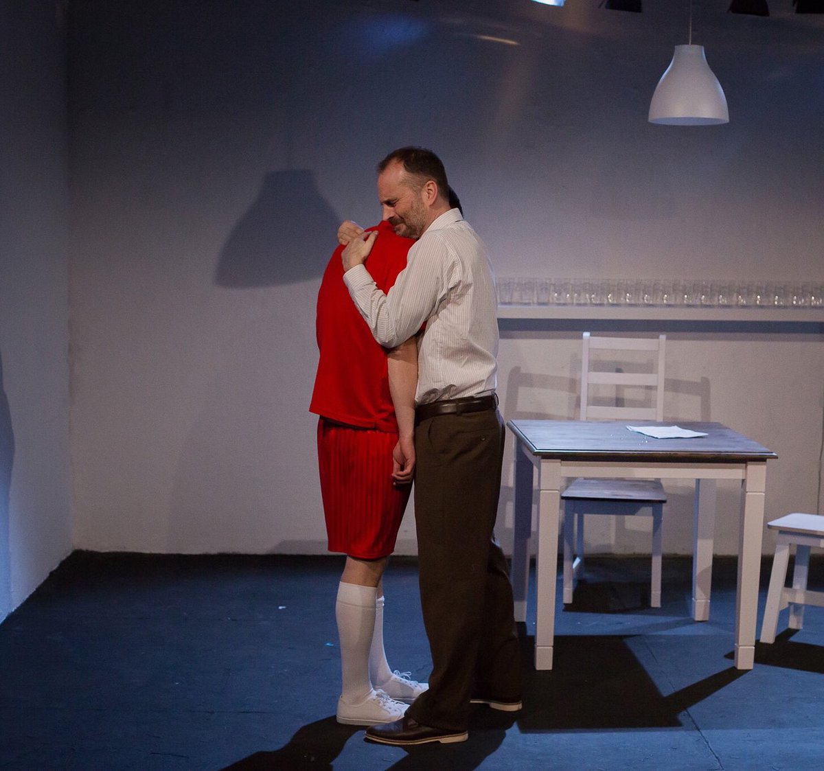 JeremyDrakes's tweet photo. Few more shots by @bernadettebaksa of #GoldCoast @Theatre503 https://t.co/DMLTyfR7OT