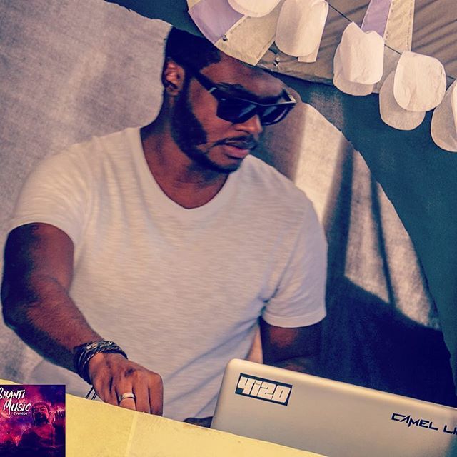 camellightmusic's tweet photo. Shanti 🧘🏿♂️
#camellight #music #dj #djlife #psyprog #progressive #weekend #psychedelictrance #psytrancefamily #love #goodvibes #hippies #newage #progressivetrance #amazing #psyfamily #instagood #psytrance #goodvibesonly #fullon https://t.co/HblUSYBpQN https://t.co/Dq9ohNdFnJ