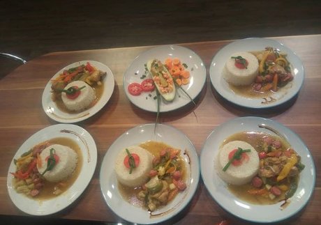 TVCconnect's tweet photo. #breakfasttime #naijakitchen #food #foodislifeโค๏ธ #foodisbae #naijacook #caterer #olobe #chef #chinesefood #basmati #foodie 'Chinese soup and rice' by Chef Tina on #WakeUpNigeria https://t.co/X5OwGJEaeA