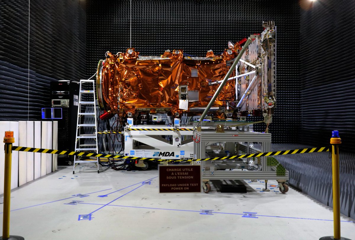 csa_asc's tweet image. Currently under testing, the 3 satellites of the #RADARSAT Constellation Mission will launch later this year to provide a wealth of data to help the #GoC deliver services and meet Canadian needs: ow.ly/Amij30is5Os.  Credit: MDA