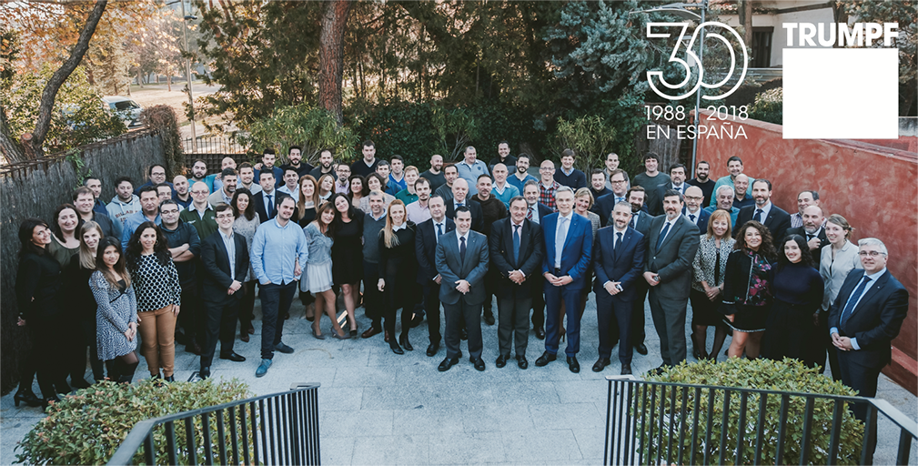 TRUMPF_News's tweet image. 🇪🇸T_hirty-year-old R_eliable U_nited M_otivated P_rofessional F_amily:
German technology combined with Spanish flexibility – this is what our customers appreciate. We are happy to celebrate 30 years together with our customers. Let´s keep innovating! #TRUMPF #subsidiaries