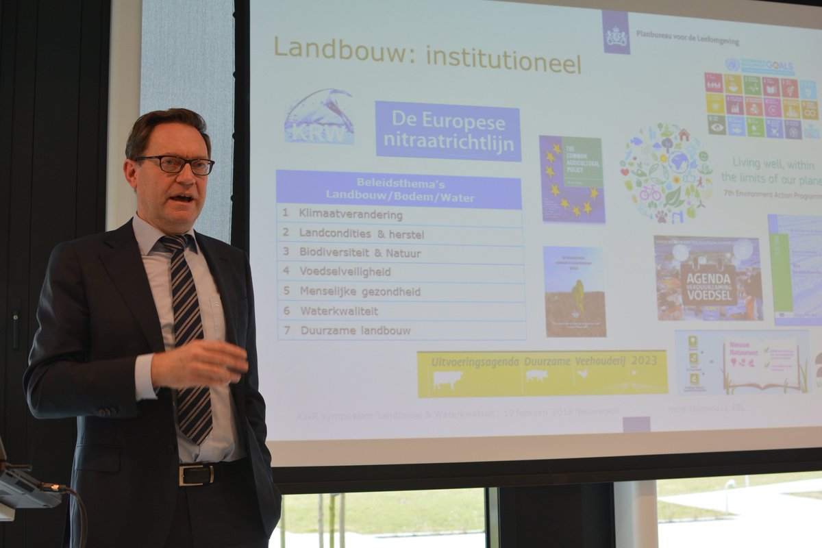 <a href="/hansmms/">Hans Mommaas</a>, directeur PBL, geeft zijn strategische visie tijdens <a href="/KWR_Water/">KWR Water Research Institute</a> symposium: gebiedsgerichte samenwerking is onmisbaar voor duurzame landbouw en goede waterkwaliteit.