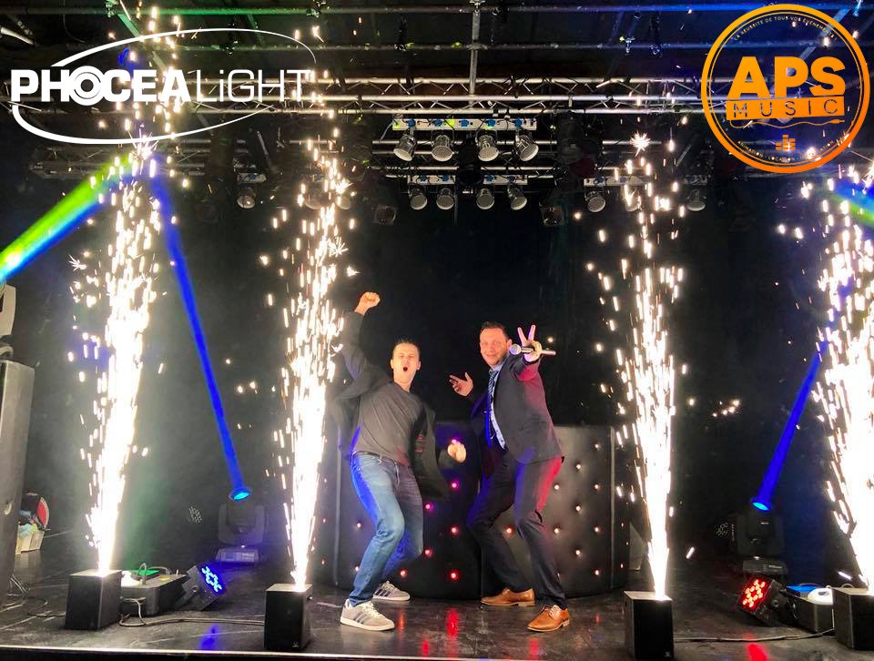 PhoceaLight's tweet photo. ⚡Du plein d'étincelles chez Phocea Light !⚡
Voici quelques photos de prestations de nos fontaines à étincelles by Phocea Light, réalisées par nos clients @AGOEVENTS et @APSMUSIC !

Merci pour votre confiance ! ☺️

https://t.co/pILNfdxDDa

#Fontaine #Etincelles #PhoceaLight https://t.co/q6esstnJO4