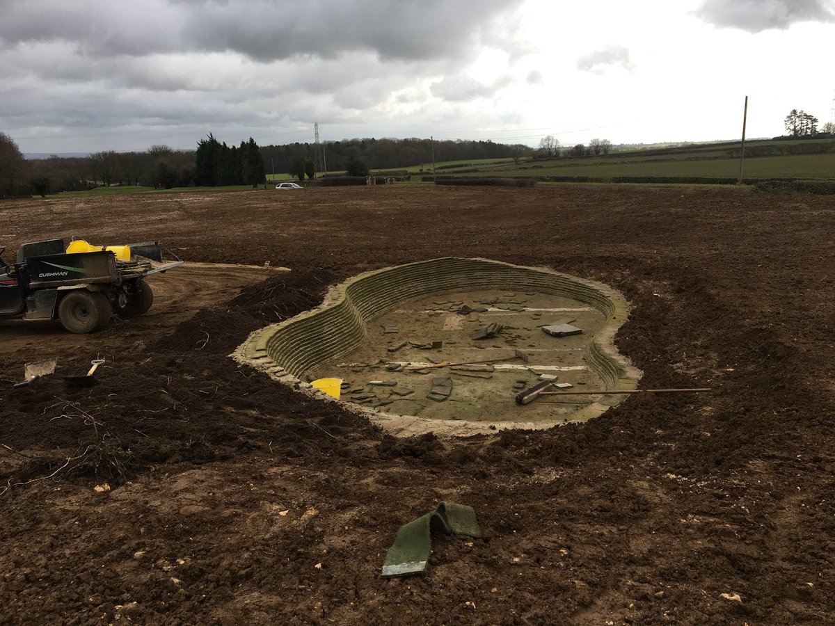 MarkSim93794378's tweet photo. Second bunker nearing completion on our new short game practice area, final turfs to be laid tomorrow and soil to be imported #ecobunker #bunkerconstruction #lovelyshape @KingsdownGC https://t.co/awXW2dPex8