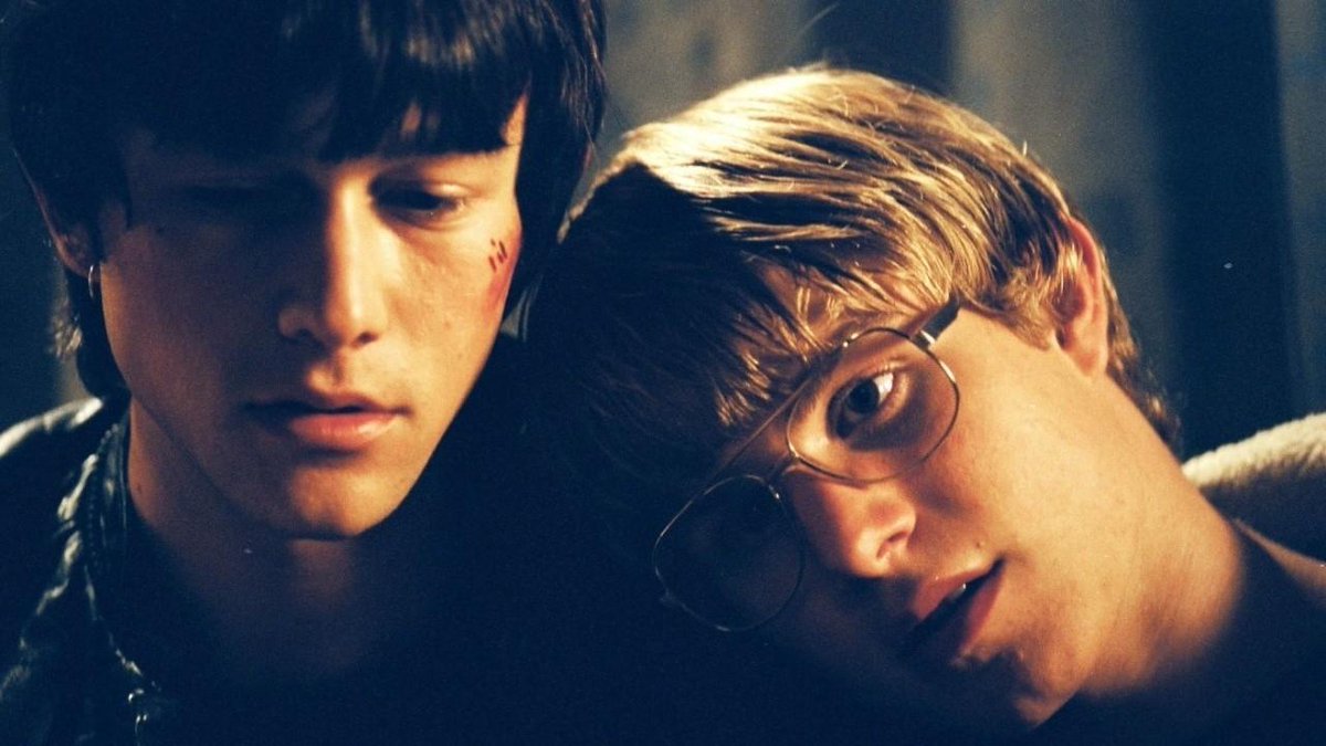 Tonight, as part of our LGBTQ+ History Month film festival we are screening the brilliant Mysterious Skin

8pm! As per, we just ask that you buy a drink before heading downstairs!