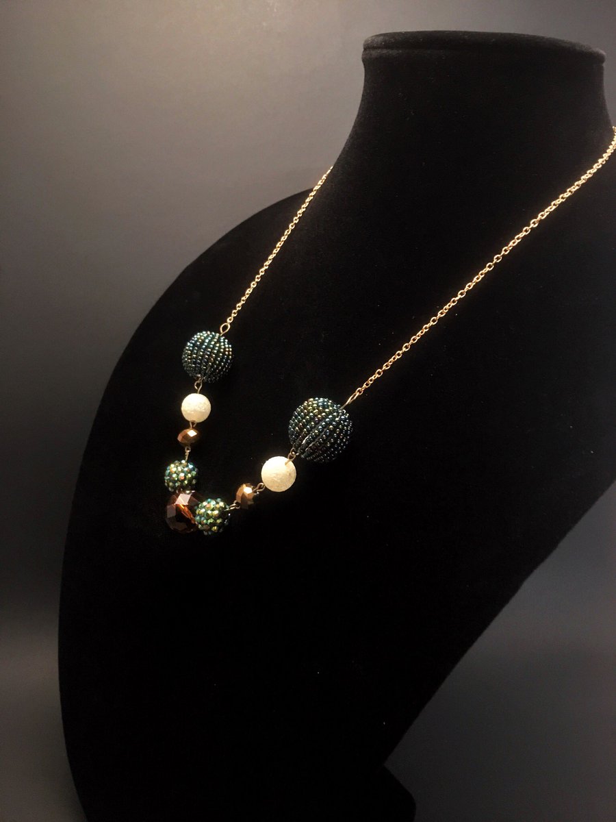 Mondays are awful. So it’s the perfect day to treat yourself 👏🏻 castingpearlsdesign.etsy.com #MondayMotivaton #treatyoself