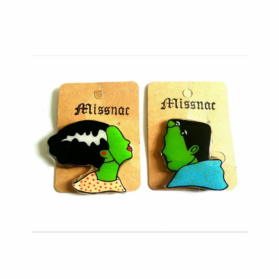 Missnac13's tweet photo. 😍Craquez pour ce couple mythique 😍  disponible sur---> https://t.co/EHcfgBHHXz sur @ungrandmarche 
#HorrorMovies #50S #bijoux #monster #madeinFrance #faitmain #handmade #creation #mode #fashion #psychobilly #gothabilly #rocknroll #pinup #pinupgirlstyle #MondayMotivation https://t.co/41GkBtyr36