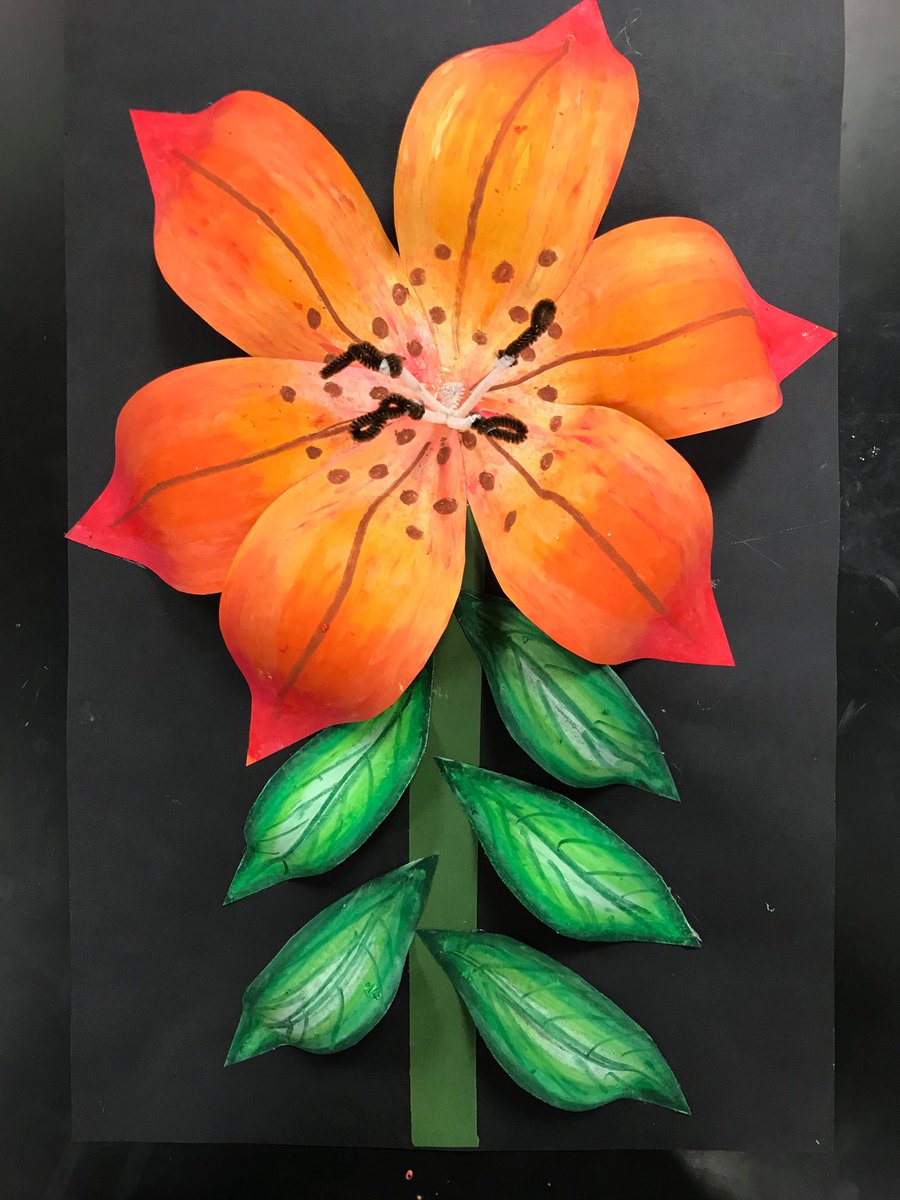tararolo's tweet image. Lilies blooming on a cloudy day PDH #pisdcreatesart