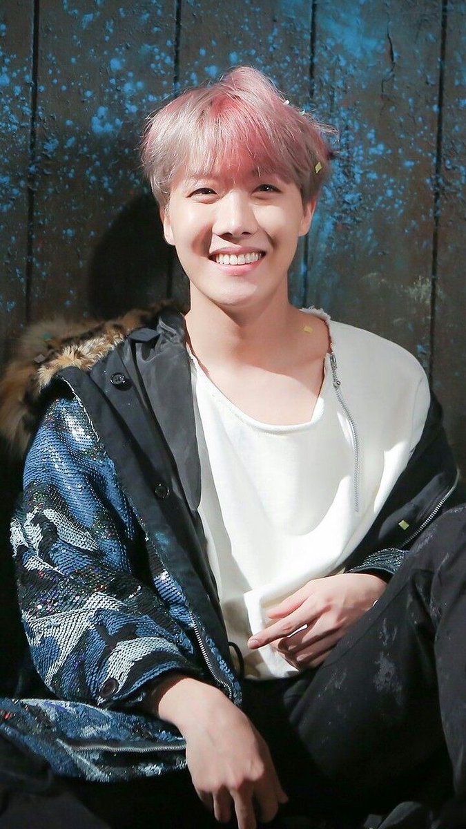 lltheearth's tweet photo. @BTS_twt in a few hours it will be your birthday in America! We have a surprise for you :) Tune in ARMY after midnight ET! #GoldenHobiDay https://t.co/UHzngmsbv0 by #bts_th via @c0nvey https://t.co/YiY7kSJo3M