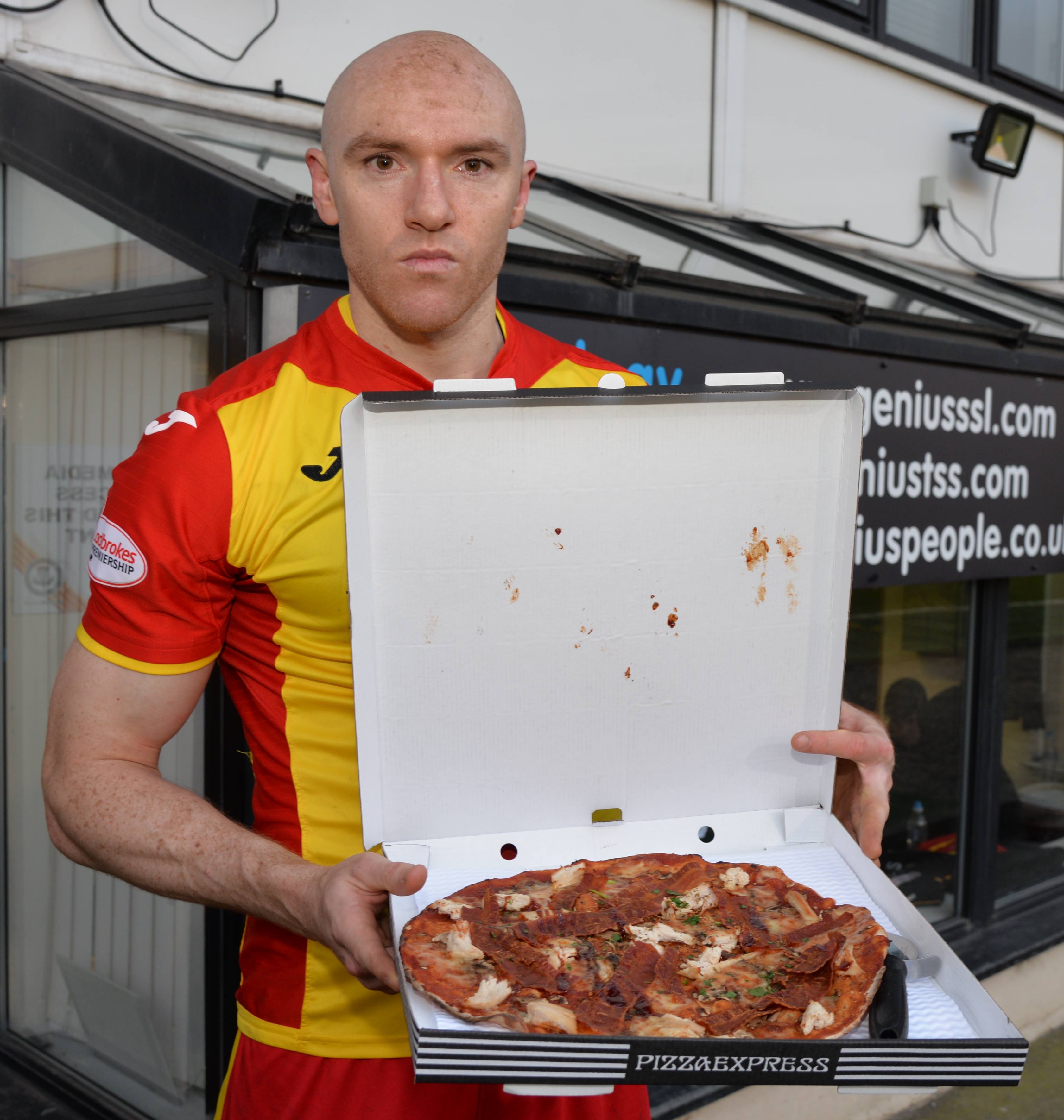 Partick Thistle FC on Twitter: "Conor Sammon received his FREE pizza from  @PizzaExpress after full time on Saturday. Thistle season ticket holders  can enjoy 25% off their meal when they produce their