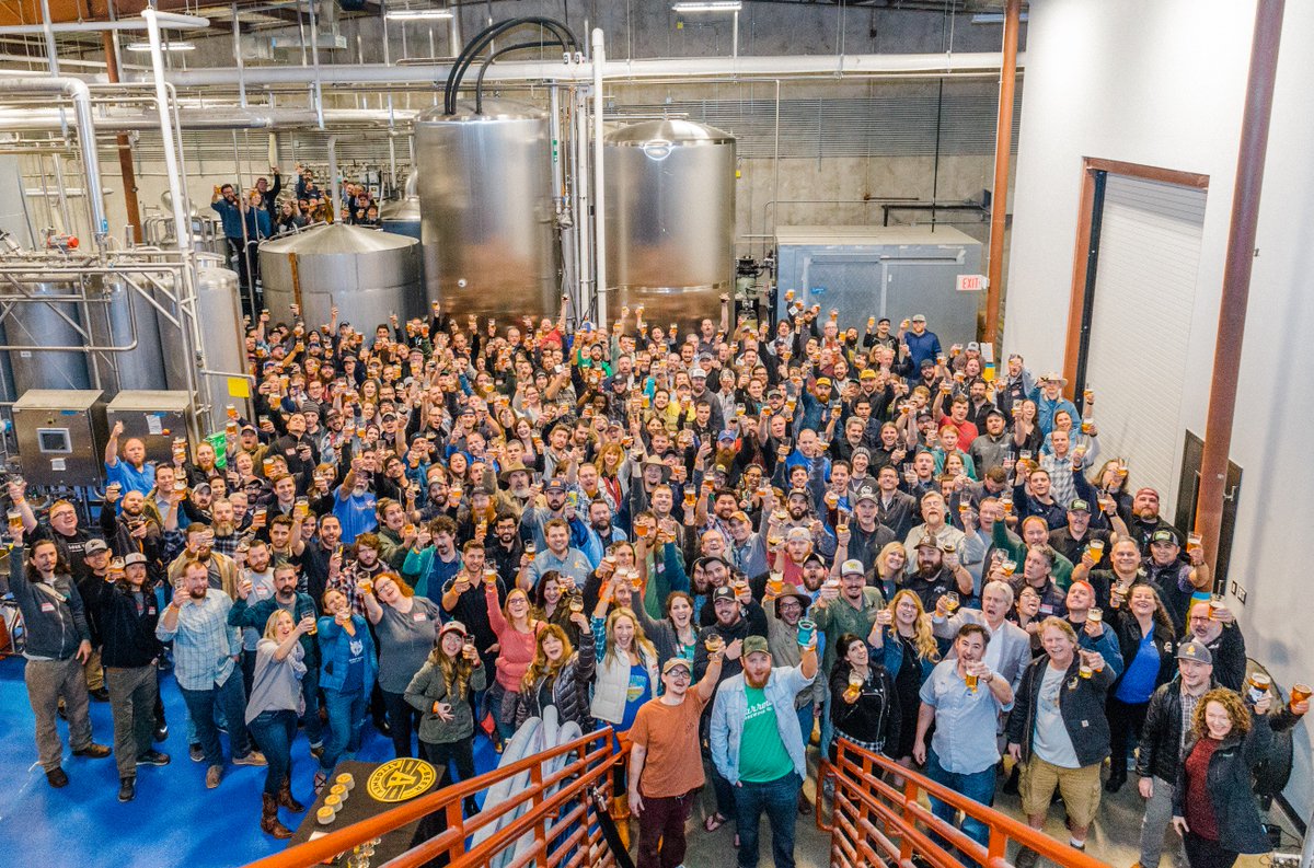 This past weekend craft brewers from all over Texas gathered in Austin for our Annual Meeting. Thanks to all of our excellent speakers, our Allied Trade Sponsors, and to <a href="/AustinBeerworks/">Austin Beerworks 🪙</a> for hosting our opening night event where <a href="/TyRy/">Tyler Malone</a> captured this fantastic group shot. 🍻