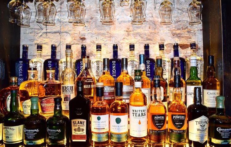 PorterhouseCoNY's tweet photo. Pop in for a dram of your favourite Whiskey this evening 🥃 
#Whiskey #IrishWhiskey #PorterhouseBrewCoBar https://t.co/4nnDvgxCg4