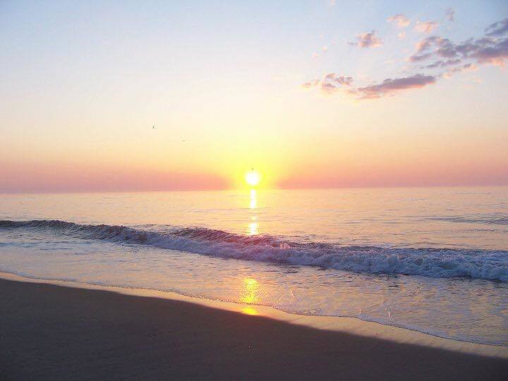 OuterBeaches's tweet photo. Share your Hatteras Island photos with us for your chance to win this week's #OBRMemoryMonday contest. 
A big congrats to Krystal Wertman, #OBRswag winner from last week 🎉
Reserve your seat here >> https://t.co/f0nFFS1HG3 https://t.co/elKoX7eYdJ https://t.co/NS8arH2Xq4