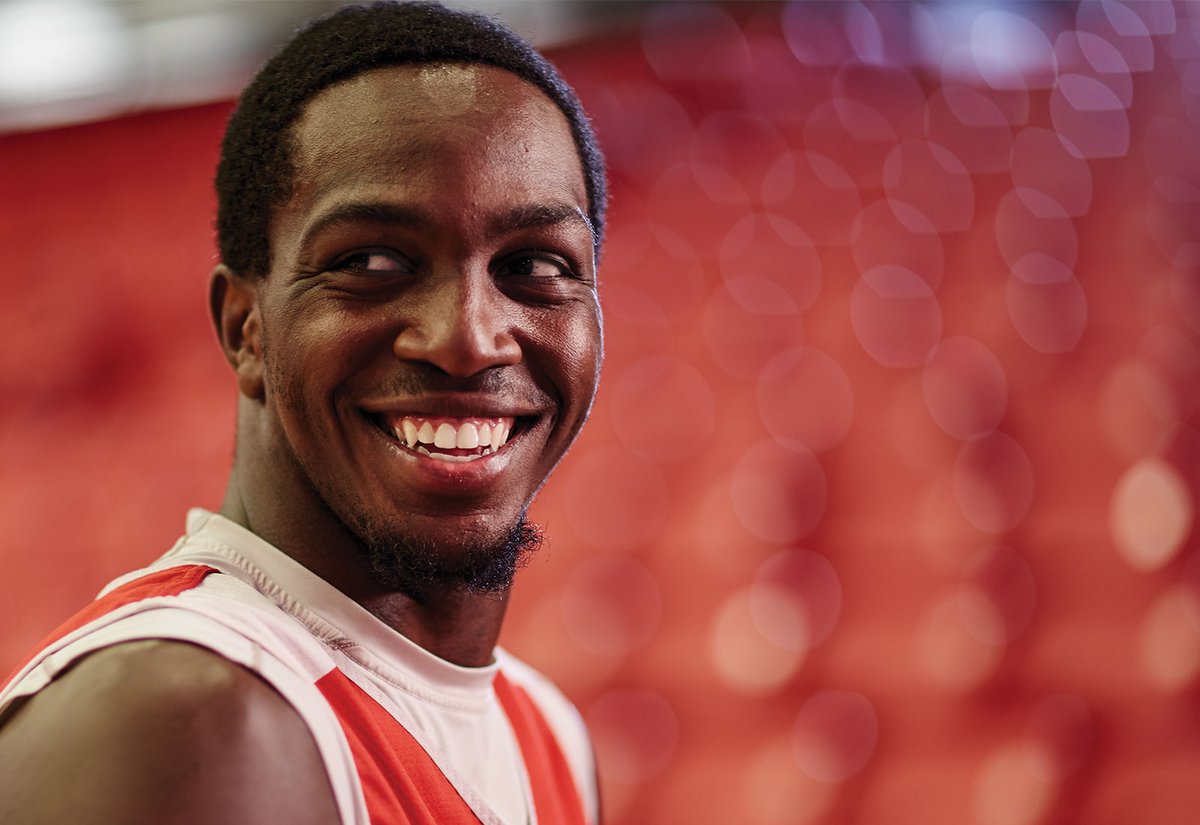 SBU_OSA's tweet photo. Three-time American East Player of the Year & proud Seawolf @Fullcoursemeelz became first @stonybrooku player to be chosen #Americup2017 Tournament MVP @SBAthletics @StonyBrookMBB #Blackhistorymonth #stonybrook #Seawolvesforlife https://t.co/3iwIe6VRhE