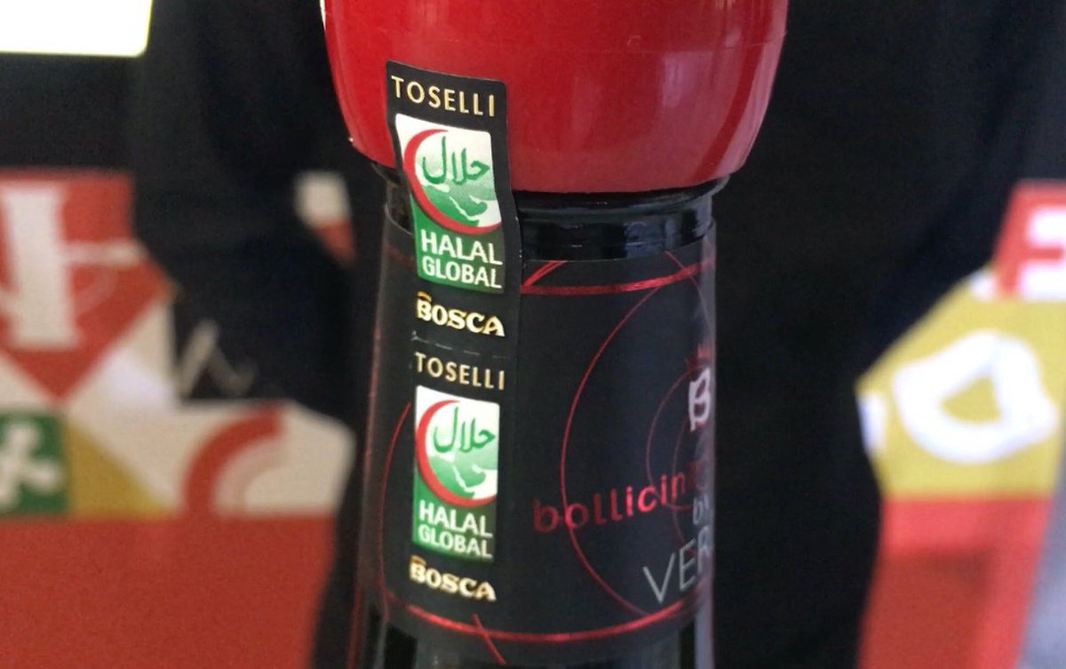 WineNewsIt's tweet photo. Dalle #cantinesotterranee #Canelli @UNESCO a #Dubai @Gulfood, #evento top #foodandbeverage #Medioriente: è il viaggio delle #Toselli, #bollicine #senzaalcol #certificate #halal di #Bosca (dal 1831). @Euromonitor: #mercato #EmiratiArabi toccherà 22 #miliardi di #dollari nel 2020 https://t.co/ZjERIhtzcH
