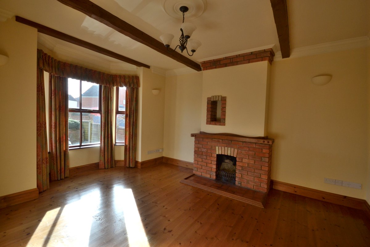 NEW LISTING: Wootton Road, Kings Lynn

£350,000

A very well presented Victorian 4 bedroom detached house built in circa 1850 which has been extended and extensively renovated by the present owners. 

To view all of our properties follow the link rightmove.co.uk/property-for-s…