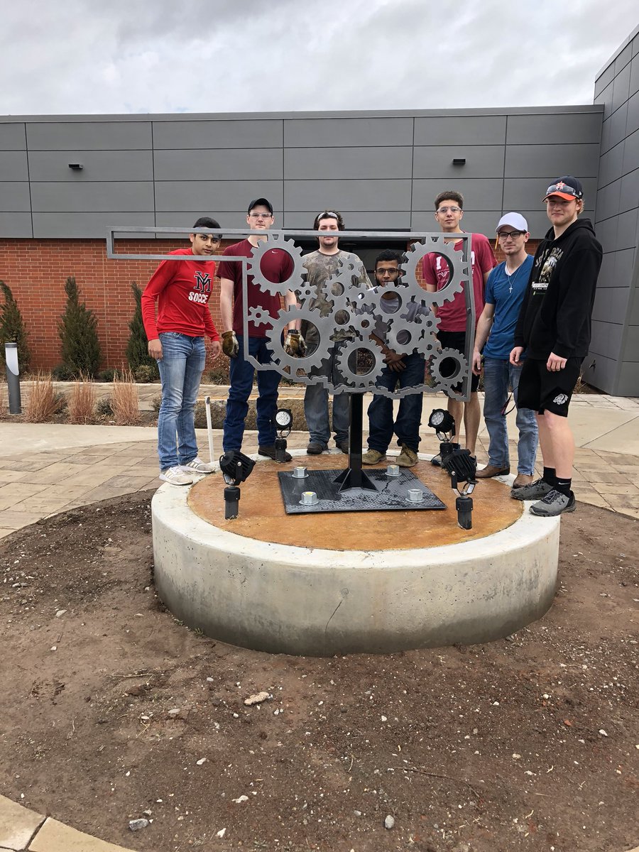 mrdeasoncvtc's tweet photo. We secured the statue in front of the school. #ct6505 https://t.co/u1XfppcNjA