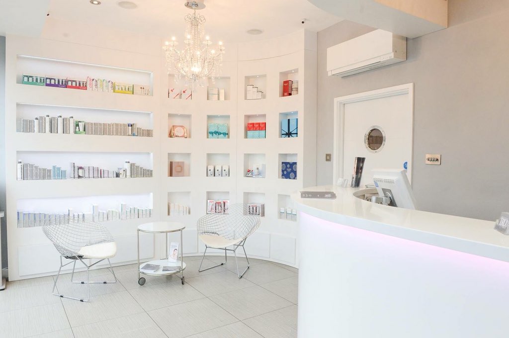 #Monday Mood? Put a spring in your step by booking a #luxurious treatment at our #Twickenham medispa and receive 20% OFF when you sign up to our newsletter! Click to sign up here: bit.ly/2qXodw3