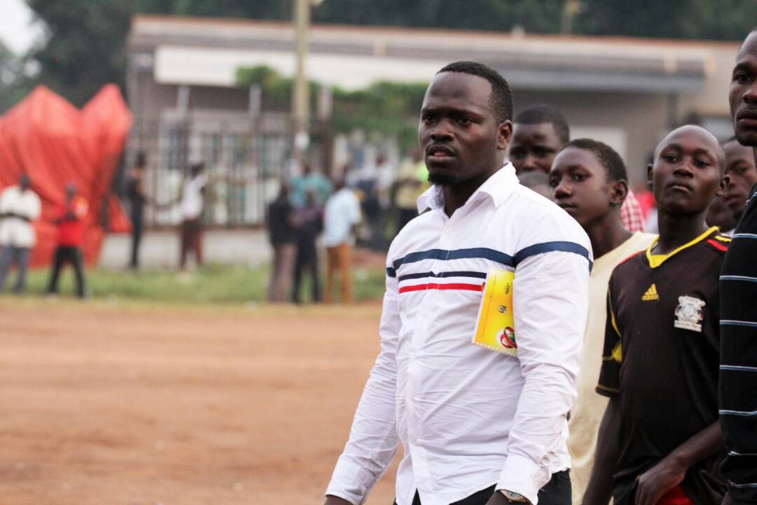 sona_sports's tweet photo. Coach @Burhandoni shouting instructions to the team during yesterday's win against Kira soccer academy.  SONA 2-1 Kira S. A #Powered_by: Ivan Kalanzi sports center https://t.co/EdpM4vjhAL