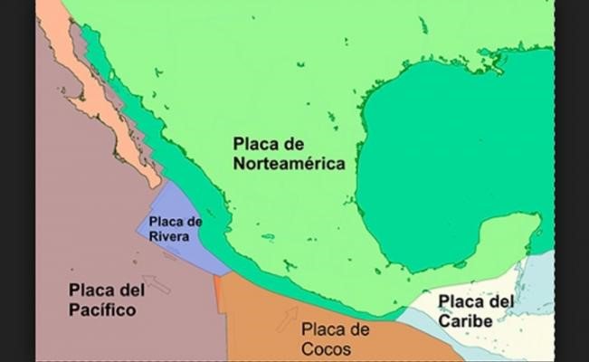 EsMomentoMx's tweet photo. México se encuentra rodeado por 5 placas tectónicas 
¿Que otros factores influyen para que haya tanto sismo? 

#Sismo
https://t.co/wtgQPzb5va https://t.co/cUGmOqoohd