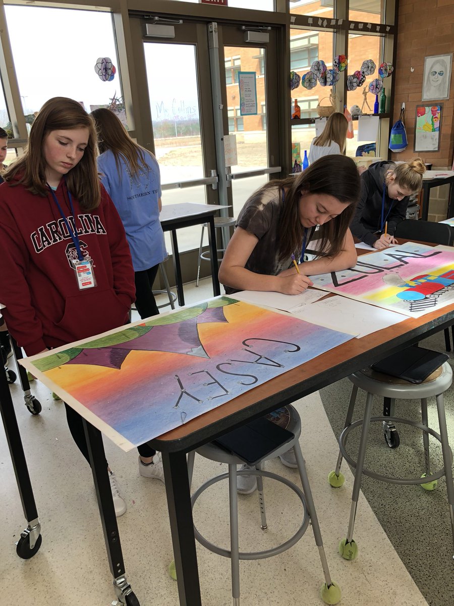 smithno2's tweet photo. Modeling reflection and critique in Gr7 art - Student 2 student feeedback is powerful. @mgmgators @ELeducation @LexingtonOne #wearecrew #artsmatter #lexlearns https://t.co/MoJbP7Hfgt