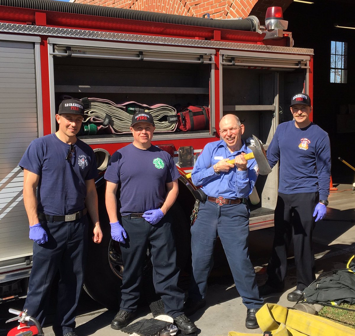 Sacramento Fire Department tweet media