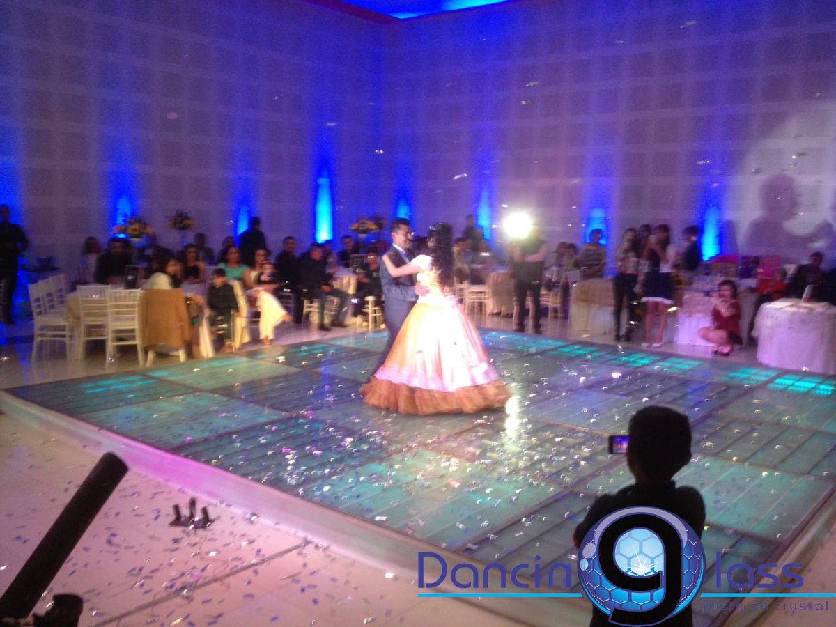 fabian3095's tweet photo. Sorprende a tus clientes, invitados o público con una bonita pista de cristal iluminada. / Cubrimos todo tipo de eventos sociales.
Cel. 55 2886 2537 
Cel 55 2180 8689 https://t.co/ttdA7mTlei