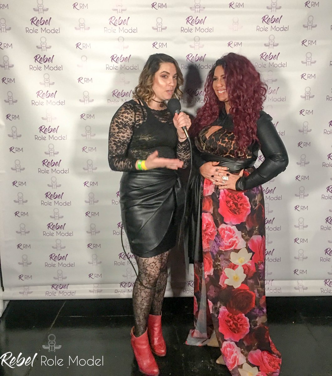 RebelRoleModel's tweet photo. We were honored to interview the gifted designers of the 10th Annual @The_Pin_Show By far the best production and show we've seen! And here's our CEO catching some #bts details with the always rebellious @designerparker #thepinshow #onlocation #tvhost #rebelrolemodel https://t.co/h1yucsoHM3