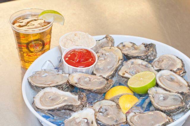 After a morning of work, you owe yourself a mini vacation with a beach themed meal at this Oyster Bar in Lewisville, Plano or Frisco. Aw Shucks will fill you up with fresh seafood Order online here: awshucksdallas.com/#locationsandm… <a href="/AwShucks_DFW/">Aw Shucks</a>