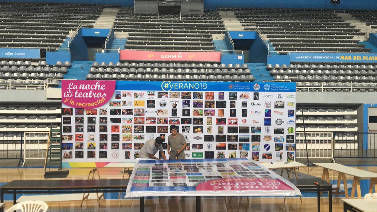 munimardelplata's tweet photo. Preparativos en el Polideportivo para la entrega de 35.000 tickets por la #NocheDeLosTeatrosMDP #Sumete y participá. Desde las 19,30 te esperamos con el DNI si sos nativo de Mar del Plata o Batán: 2 tickets por persona @arroyocf @CulturaMGP https://t.co/k38wbydEid