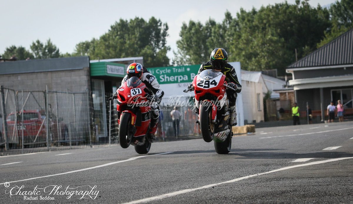 JayLawrence37's tweet photo. Some great shots of the Paeroa Battle of the Streets by Chaotic Photography. #roadracing #GSXR1000 #carlcoxmotorsport https://t.co/1Tgt11iNeW
