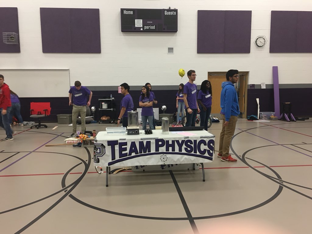 Pnteamphysics's tweet photo. Setting up for our first elementary show! https://t.co/VSPbqWjmUQ