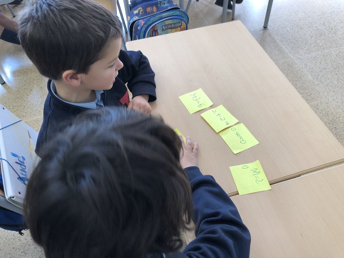 La_Farga's tweet image. Aprendemos a sumar dobles en grupos cooperativos. #jumpmath