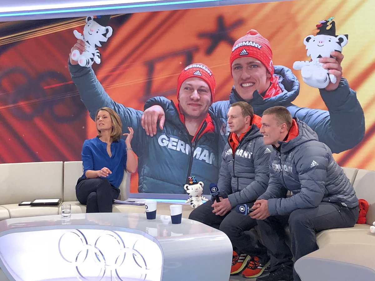 BSD_Presse's tweet photo. Francesco Friedrich und Thorsten Margis werden Olympiasieger im Zweierbob #BSDteam #Bobsleigh @Olympics https://t.co/ot9YkIY7TN