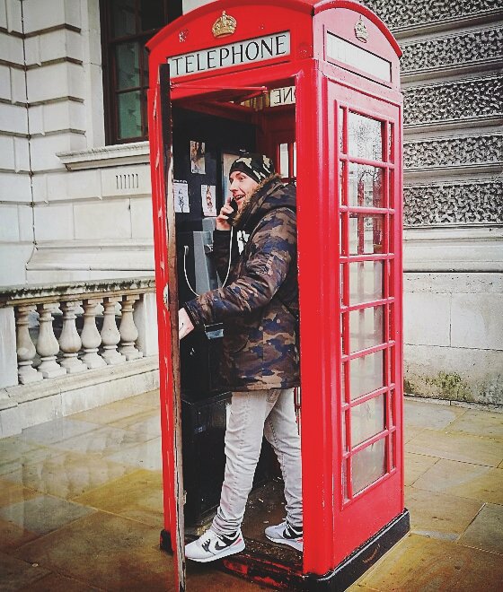 _dbenjamin_'s tweet photo. Having a funny call with my @crsfingers bro @olivergilpro ... He told me great news about our next Release...
"ITALO" comes like a Storm ! .
#great #news #CLASSIC #London #old #telephone #telephonebox #red #crossingfingers #surprise #cityoflondon #djlife #wanderlust #uk https://t.co/k3CTkabTxd
