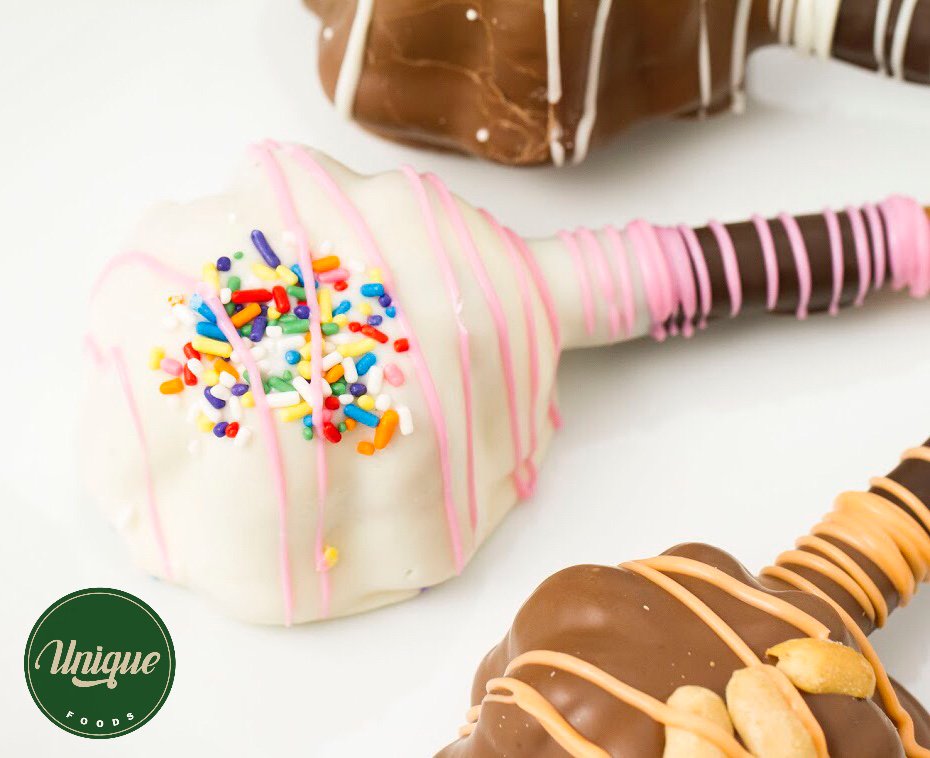 JackBrewerBSI's tweet image. #RT @uniquefoodscorp: Make sure to celebrate this #PresidentsDay with some of our Popsycakes! Customize your Popsycakes with the face of your favorite President for optimal enjoyment!
.
.
.
#uniquefoods #eeeeeats #dessert #desserttime #dessertlover #swee…