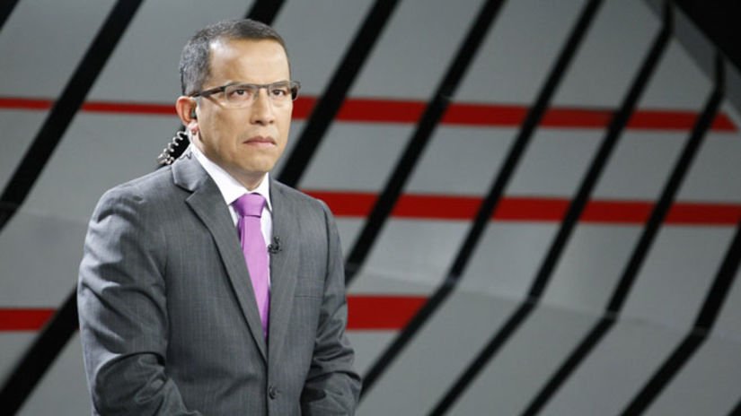 blanquirroja's tweet image. Descansa en paz, Daniel.

Gracias por el apoyo, por las narraciones, por ser la voz que nos acompañará para siempre.

Gracias, mundialista.