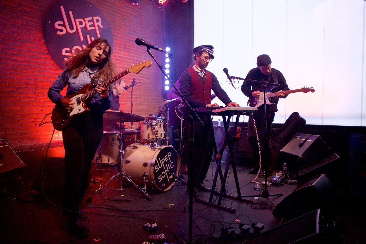 Bureau_ExportSP's tweet photo. Blow, @DelgresBand, Michelle Blades e Nouvelle Frontiere 🇧🇷 No palco dos #bureauexportdays / Próxima edição em 2019 😄 🇫🇷 Sur la scène des Bureau Export Days / Prochaine édition en 2019 😄 #bureauexport https://t.co/t6axipViC7
